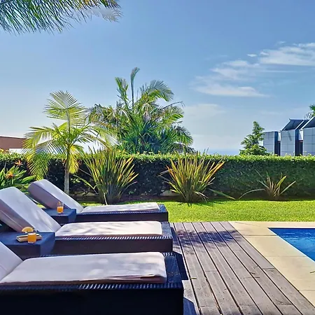 Ravenala - By Lovelystay וילה פונשל