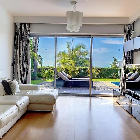 Ravenala - By Lovelystay *