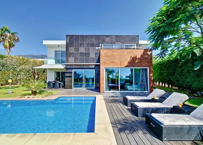 Villa Ravenala - By Lovelystay *