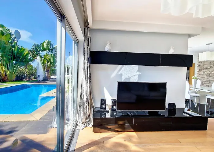 Ravenala - By Lovelystay * Funchal (Madeira)